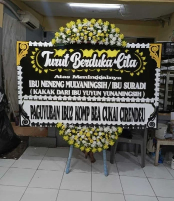 Papan Bunga di Somogede Pituruh